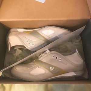 Merrell size 6.5 white silver shoes